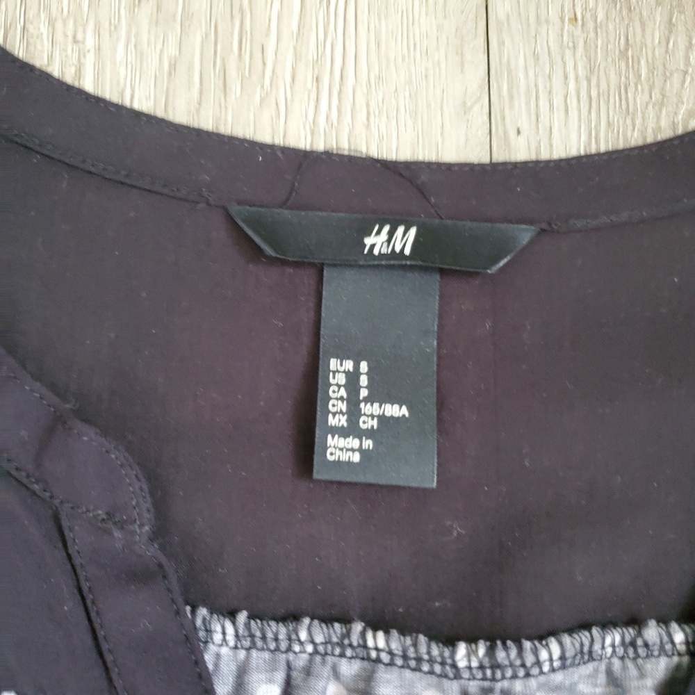 H&M Polka Dot Blouse - Picture 2 of 2